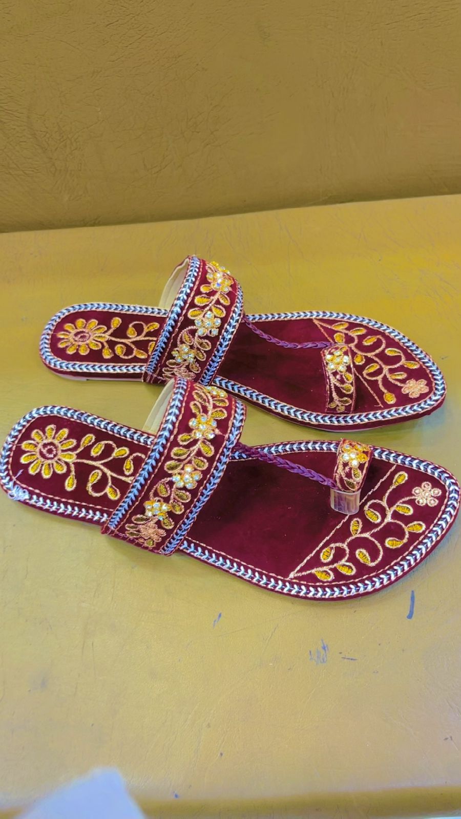 Premium Ladies Kola Puri-Mehroon