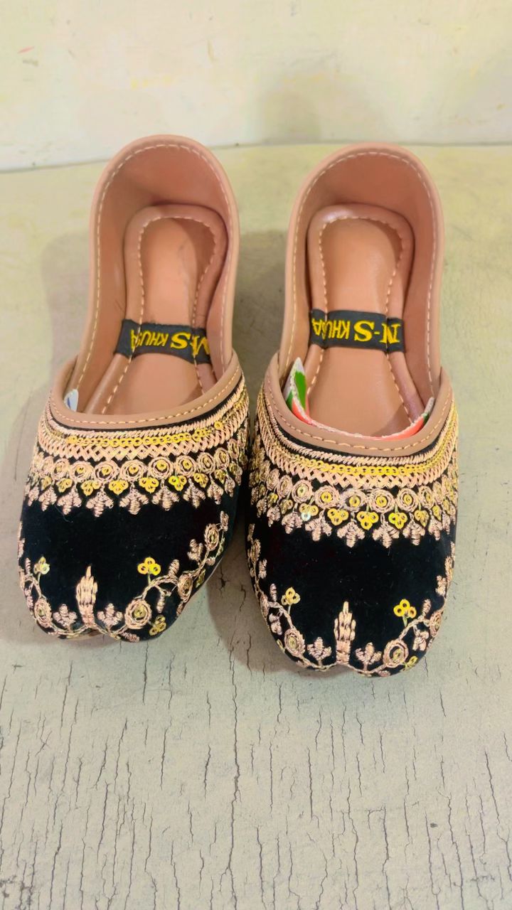 Kids Premium Black golden Khussa