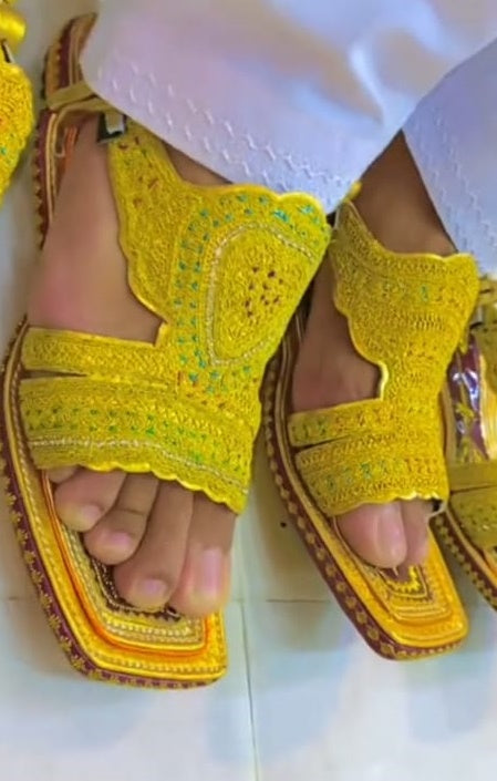 CR Dori Tilla Golden