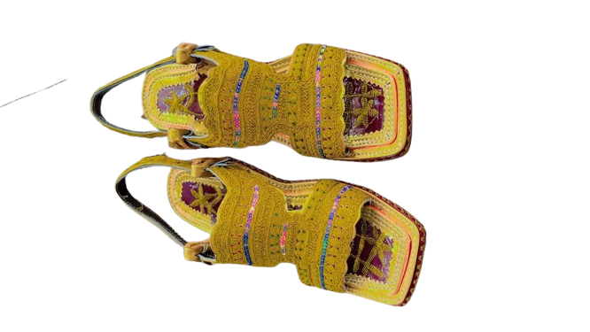 Dori Golden Tilla CR