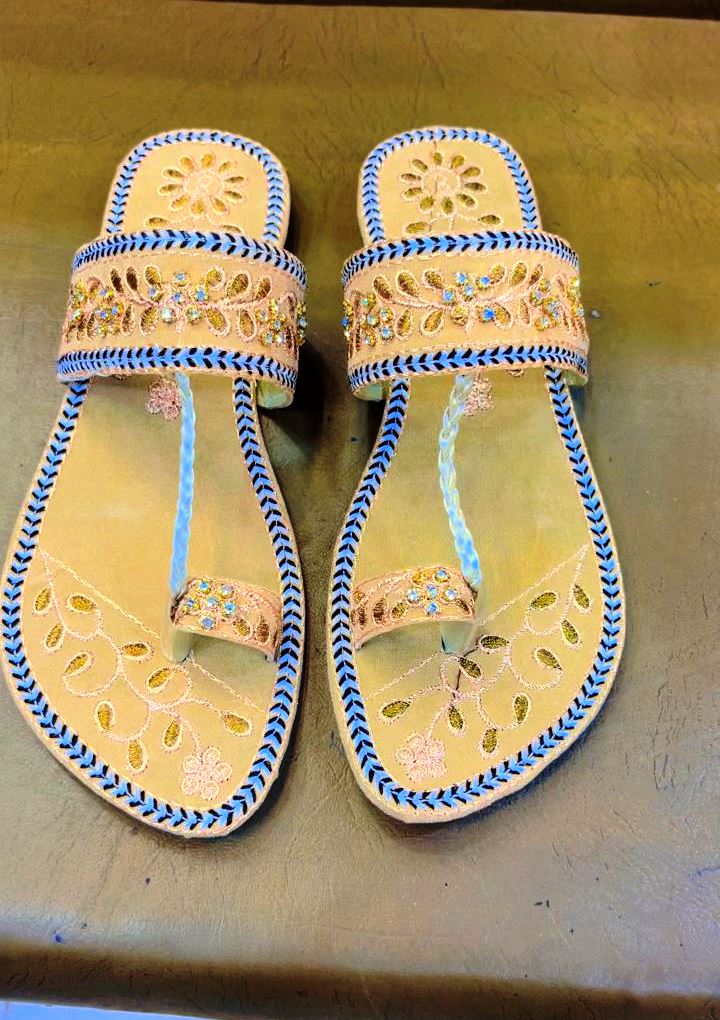 Premium ladies Kola Puri-Skin