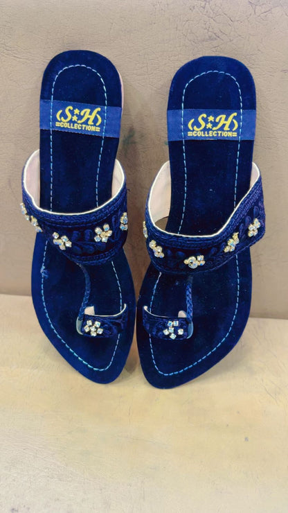 Premium Ladies Kola Puri-Black