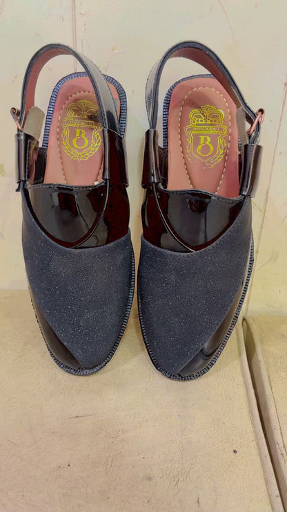 Black chunky boot shape