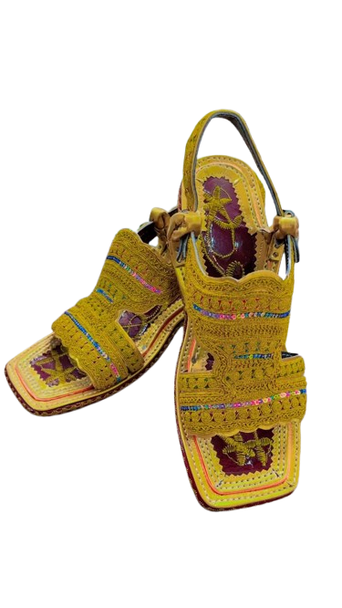 Dori Golden Tilla CR